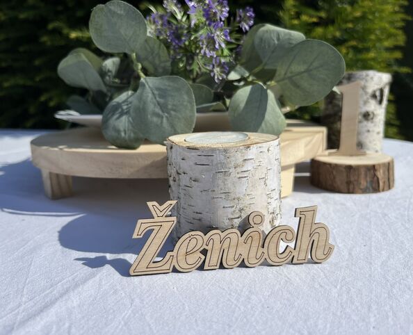 Dřevěný nápis "ženich"