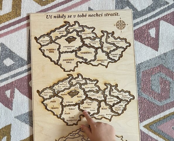 Vzdělávací dřevěná mapa České republiky
