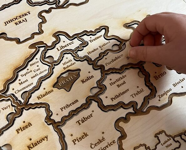 Vzdělávací dřevěná mapa České republiky