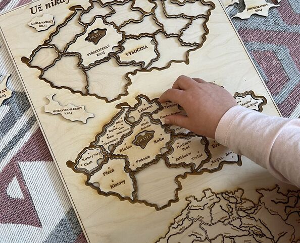 Vzdělávací dřevěná mapa České republiky